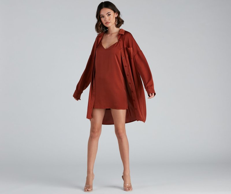TableClothsUs Weekend Chic Satin Button-Front Tunic
